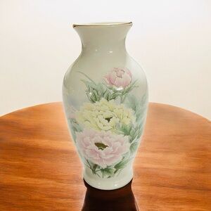 Vase Vintage White Japanese Floral by Interpur With Gold Rim 6" tall Pink Yellow